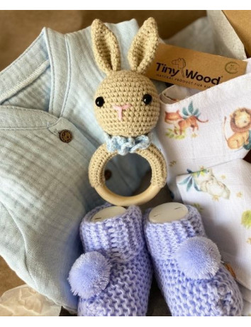 Organik Müslin Tulumlu Bebek Hediye Seti | Amigurumi Çıngıraklı | Tiny Wood