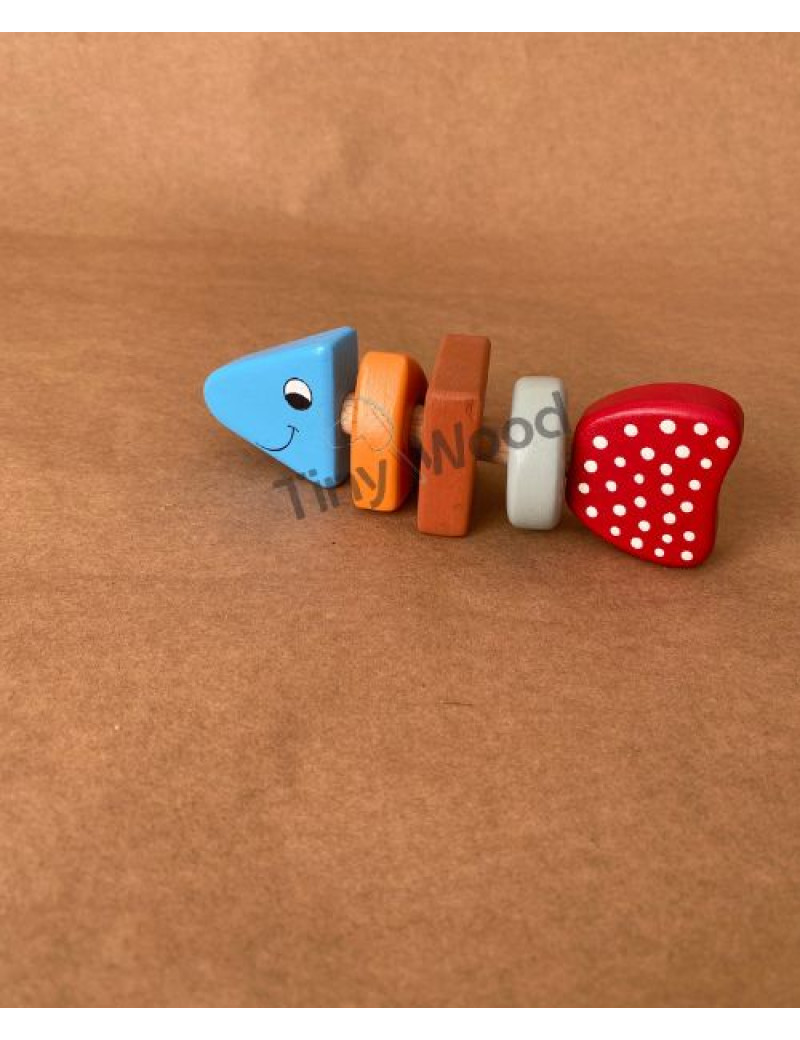 Doğal Ahşap Balık Çıngırak – El Yapımı, Montessori Uyumlu Bebek Oyuncağı | Tiny Wood